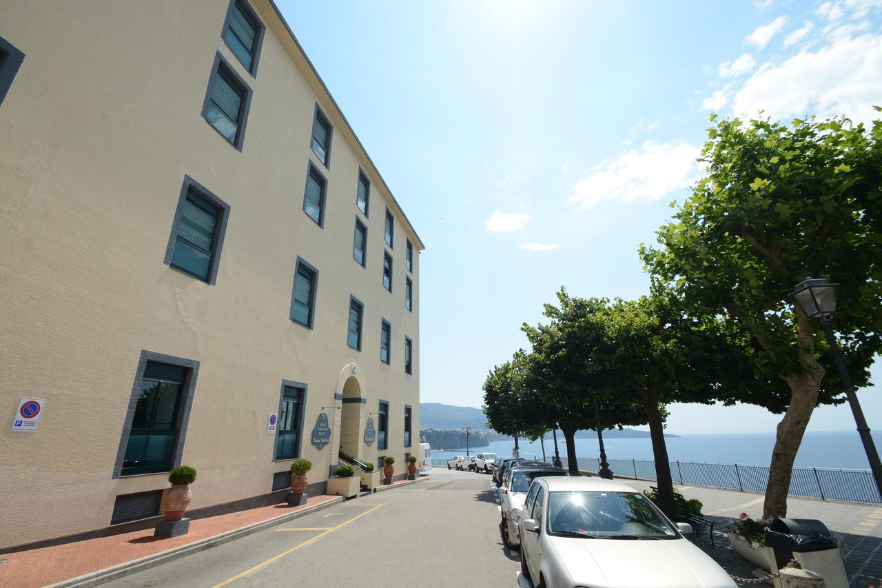 Panorama Palace Hotel Meta Exterior foto